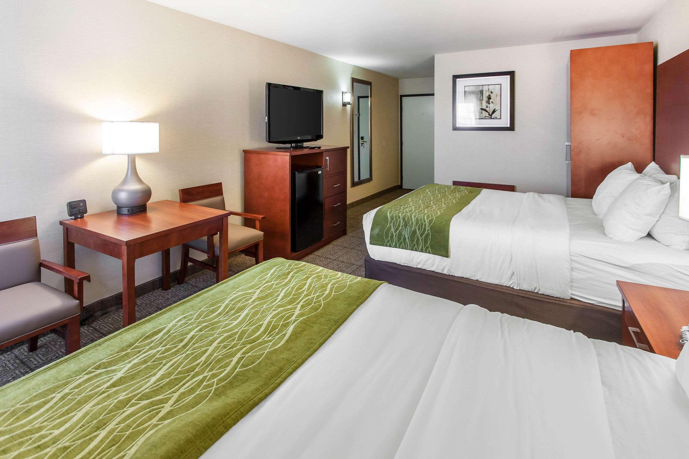 Comfort Inn & Suites Near Fallon Naval Air Station Exteriör bild