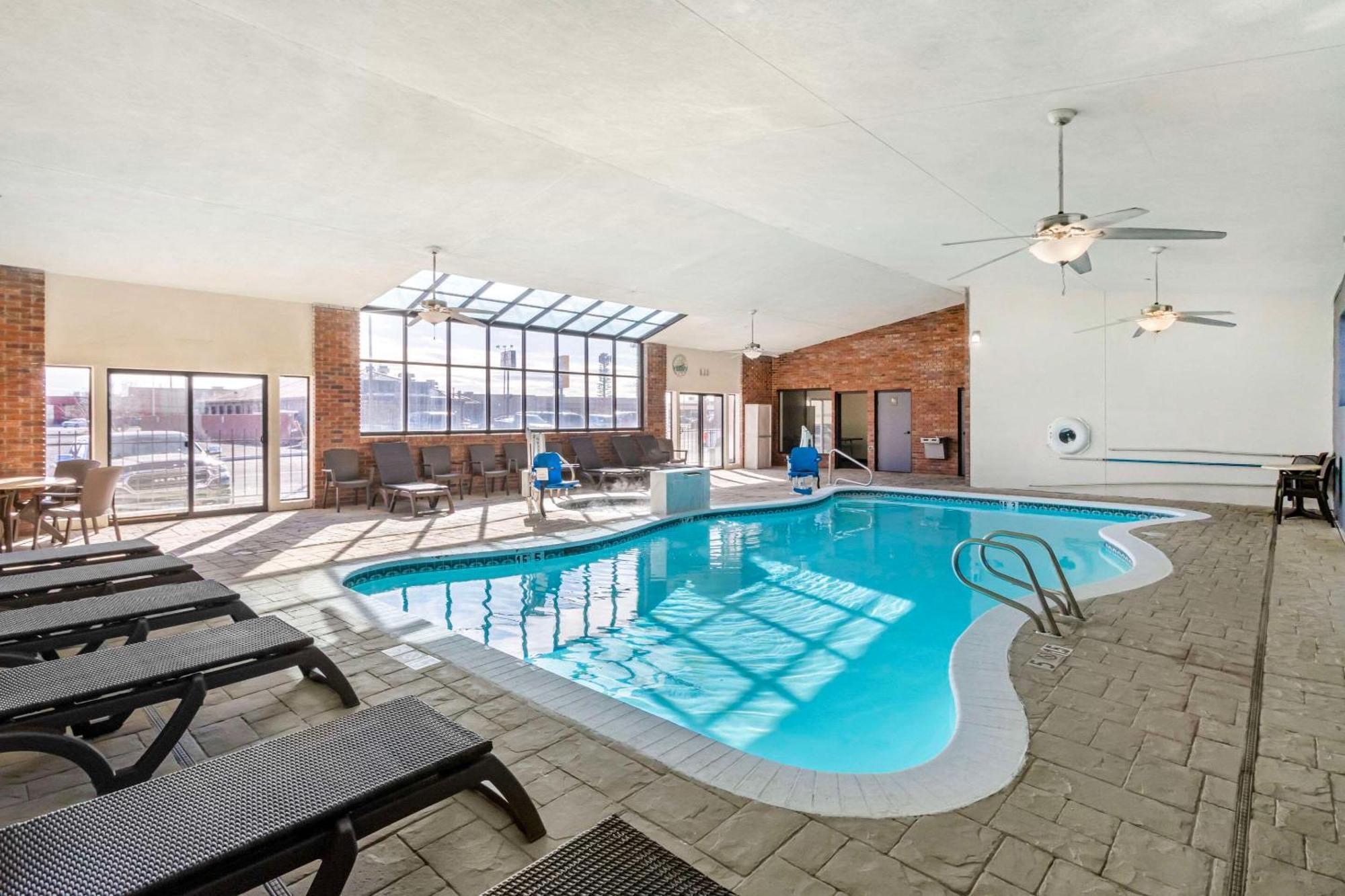 Comfort Inn & Suites Near Fallon Naval Air Station Exteriör bild