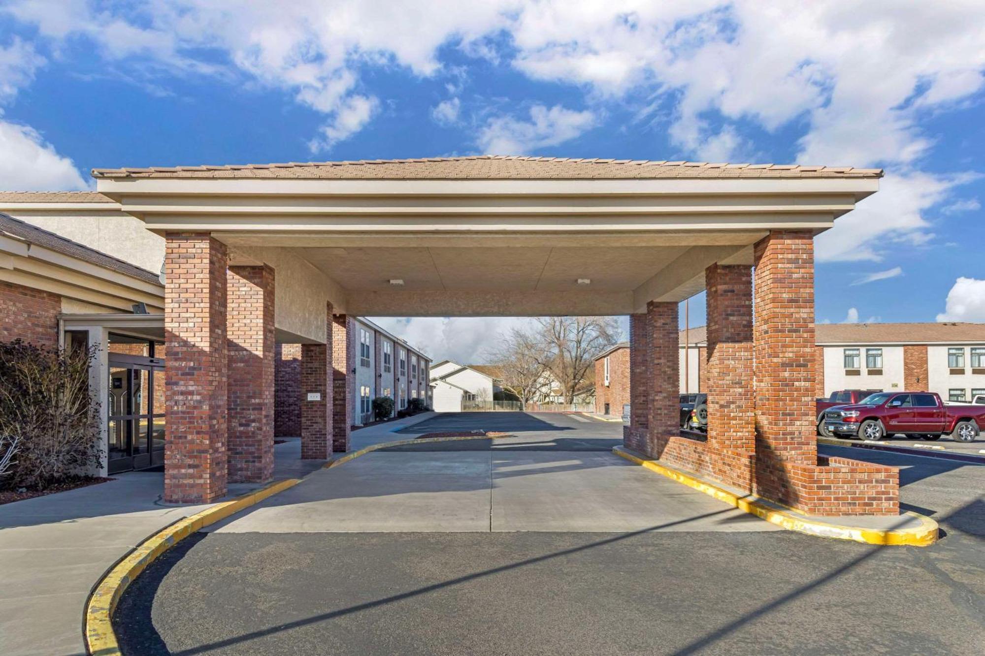 Comfort Inn & Suites Near Fallon Naval Air Station Exteriör bild