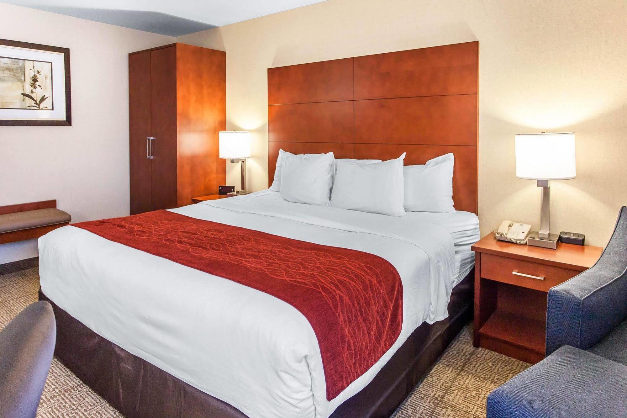 Comfort Inn & Suites Near Fallon Naval Air Station Exteriör bild
